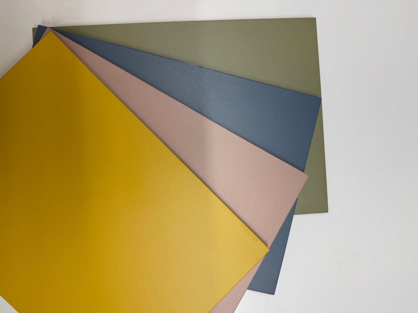 NEW PARADISE 4 – Choose your own colour of joy- White Matte + Color