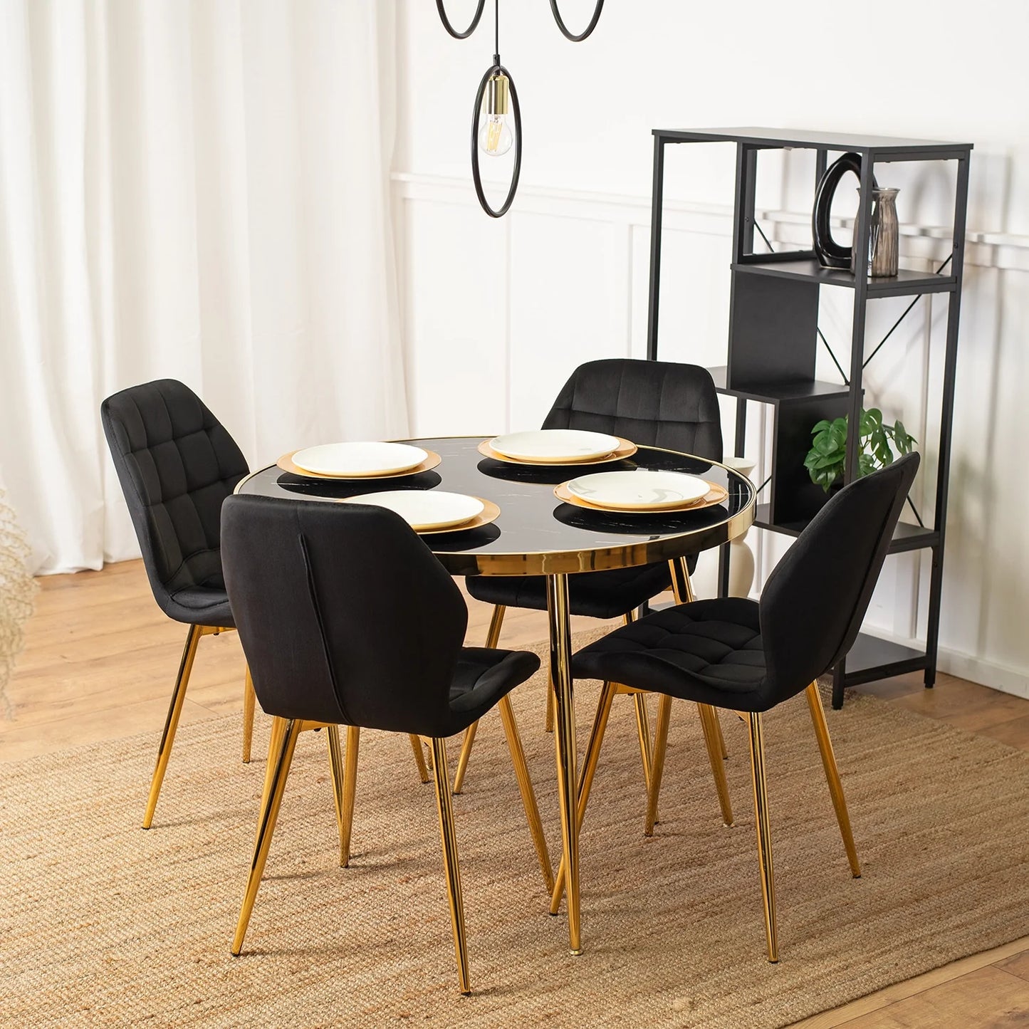 Elite LUCKY Black Velvet Chair with Gold Legs – A Touch of Luxury