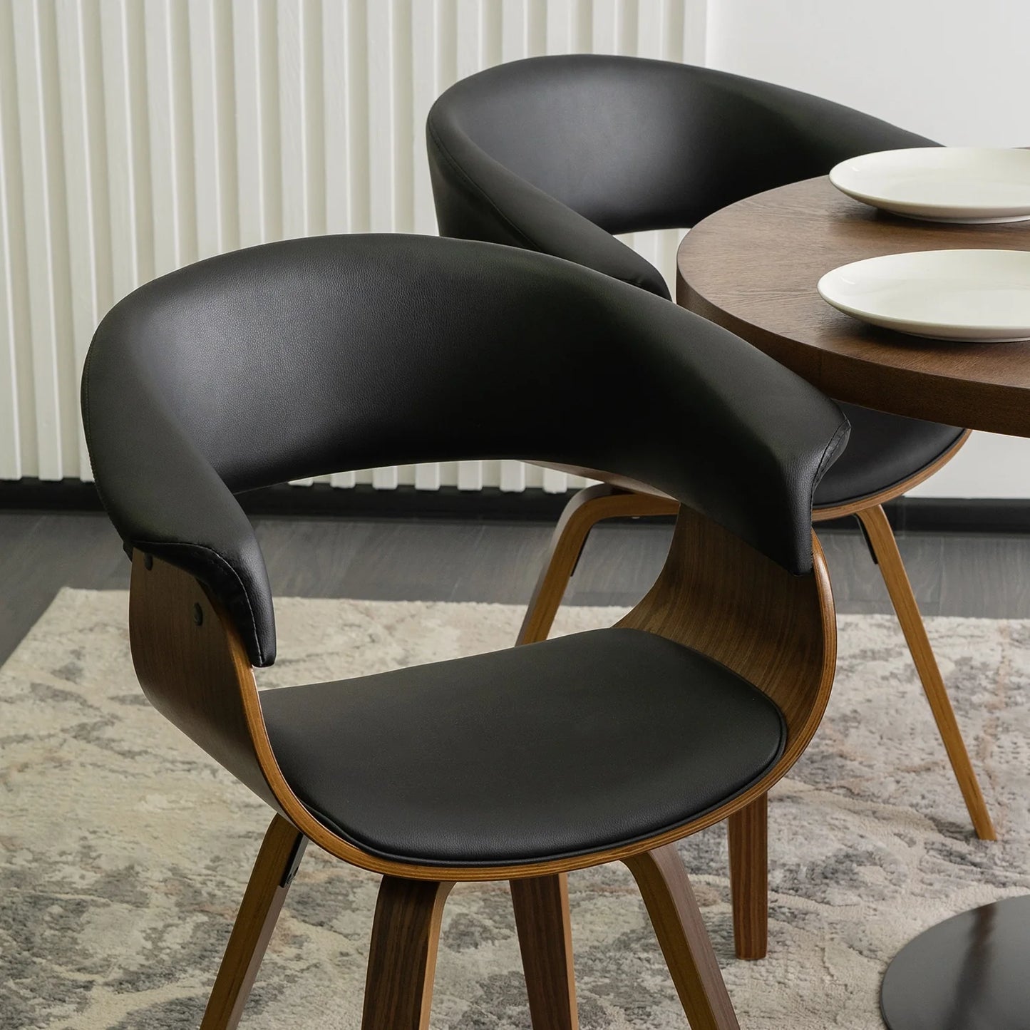 Elite OHIO Black Chair – A Fusion of Modern Elegance & Comfort