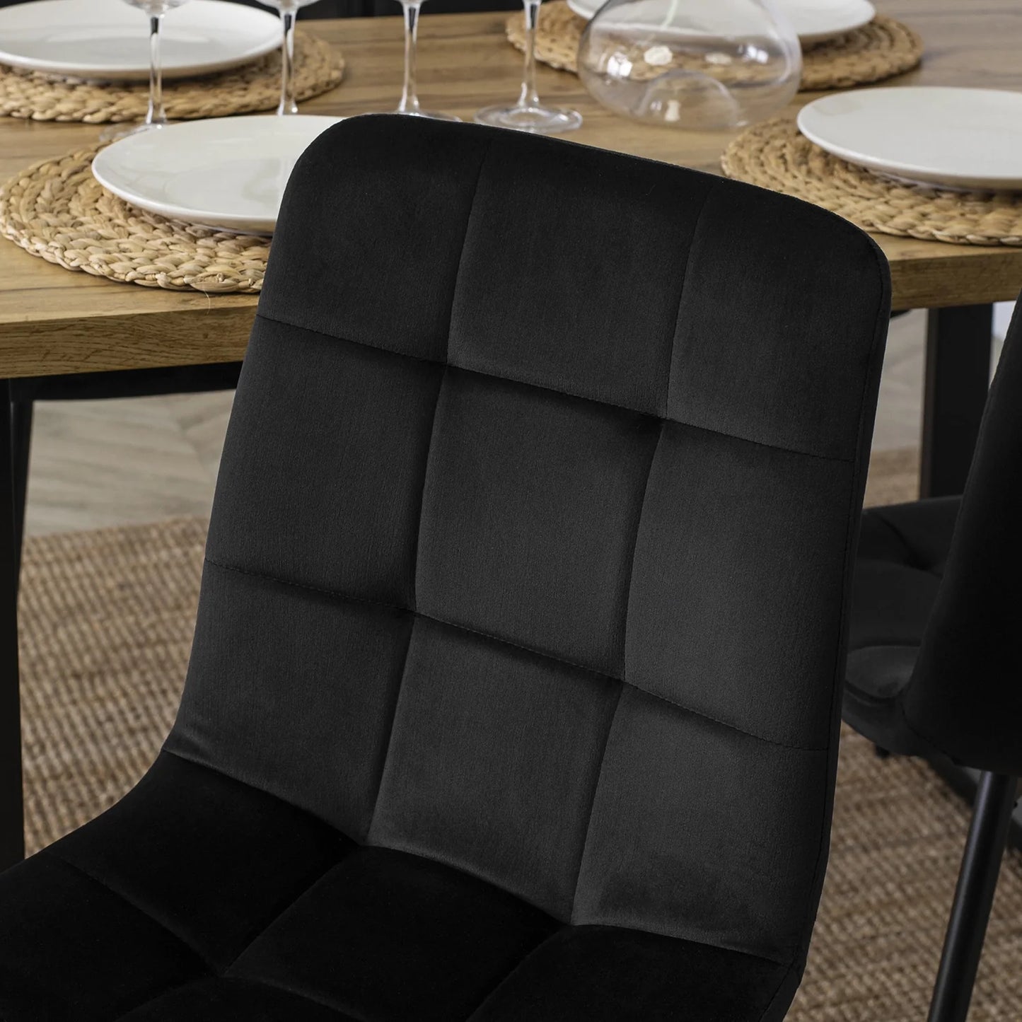 Elite PERU Black Velvet Chair – A Timeless Fusion of Style and Comfort