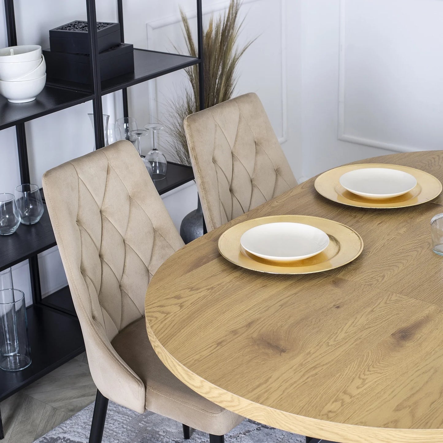 Elite CORK Beige Velvet Chair – Timeless Elegance for Your Interior